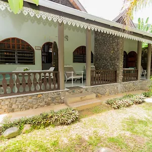 romance-bungalows.maheislandhotels.com/
