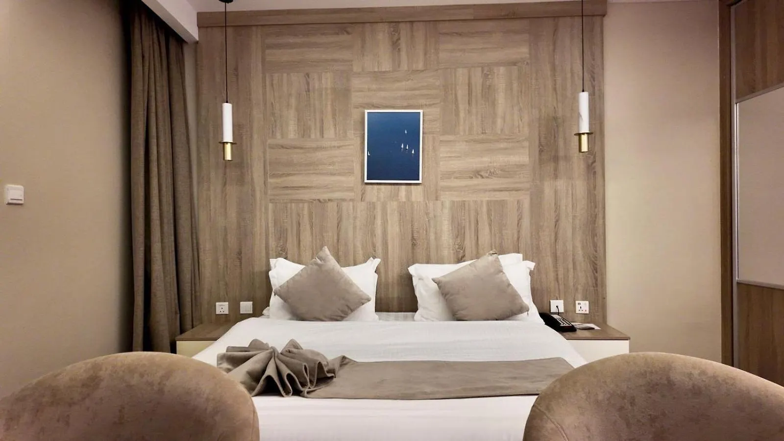 Twins Boutique Hotel Άκαμπα