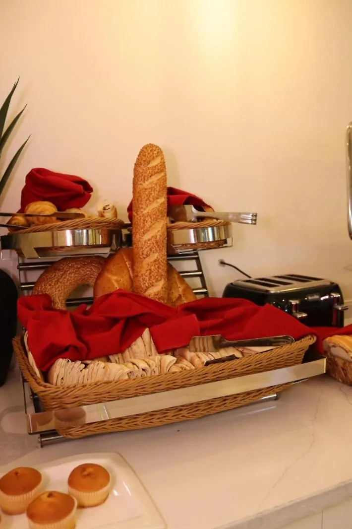 Twins Boutique Hotel Άκαμπα